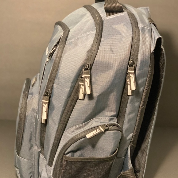 Targus Laptop Backpack-Like New - Picture 3 of 12